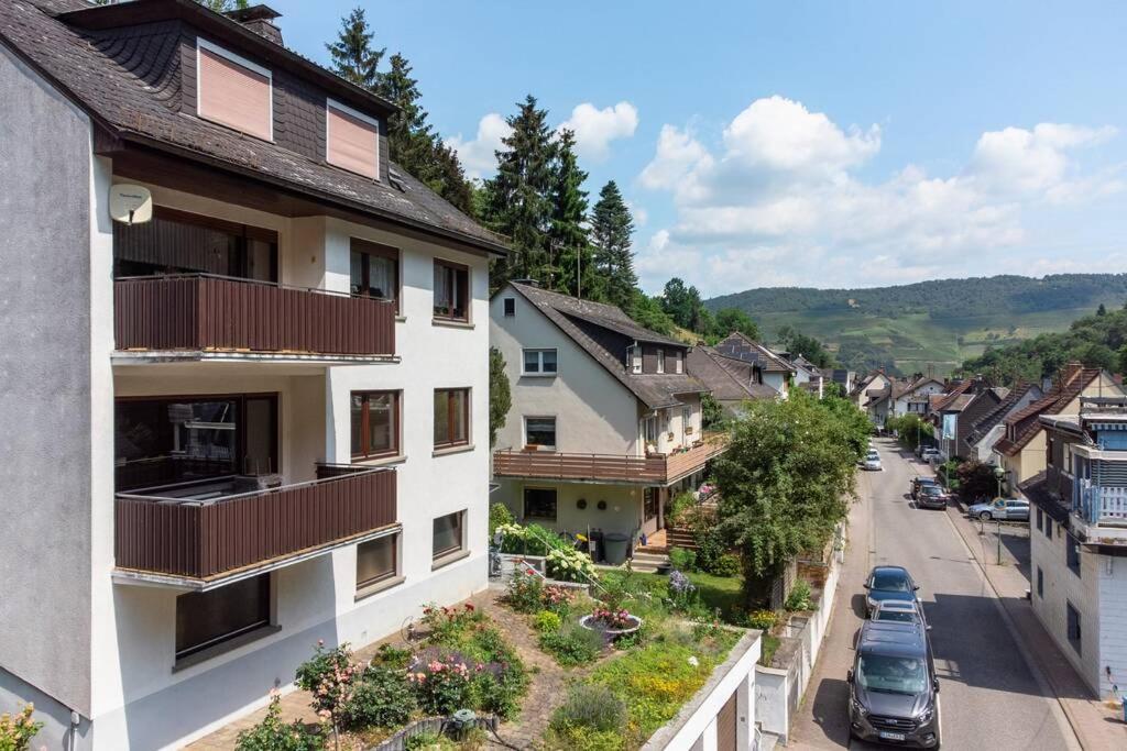 Rheintal-Ferien - 90 Qm Ferienwohnung Mit Wine & Style - Dein Urlaub Am Rhein Niederheimbach Exterior foto
